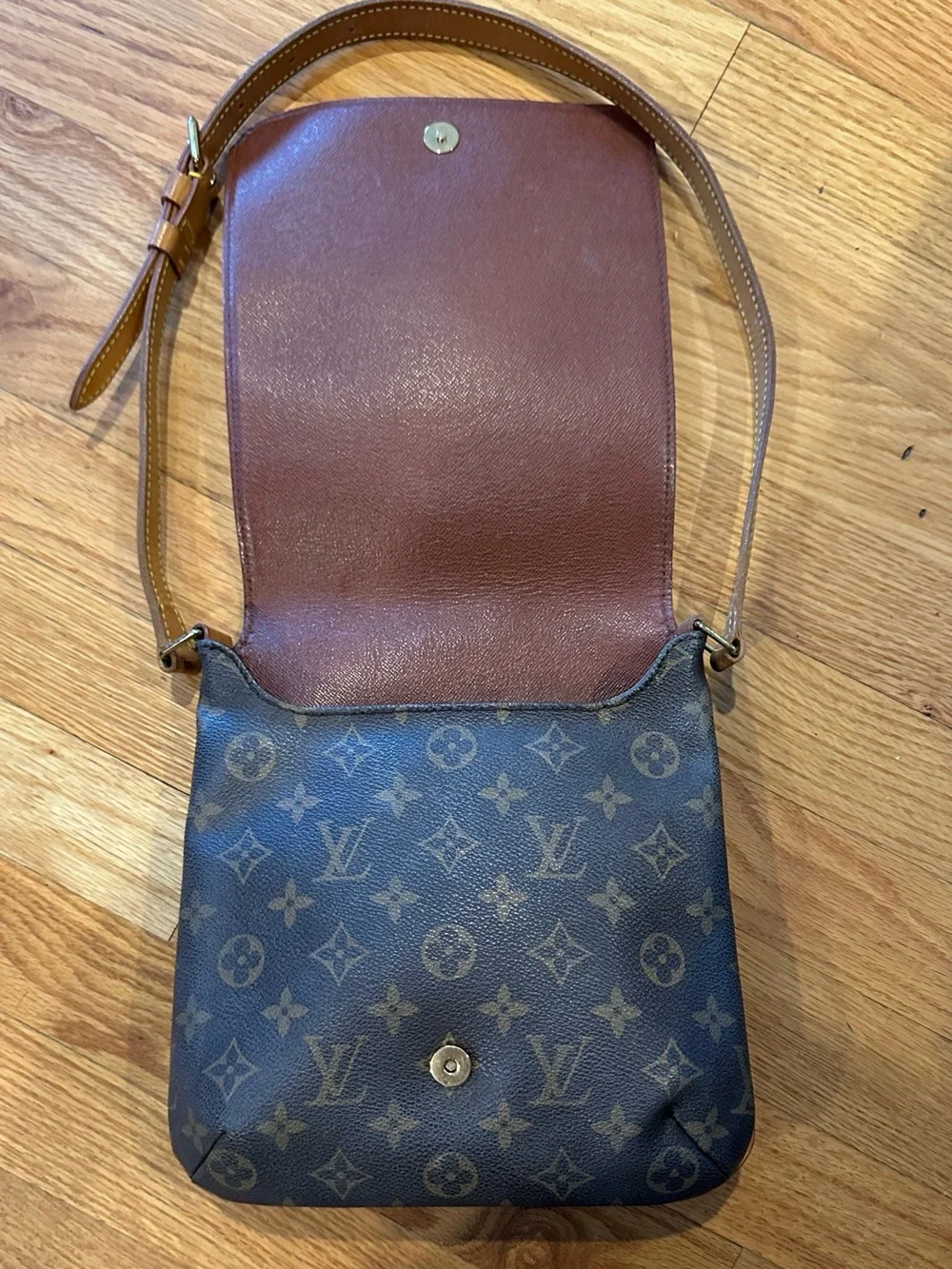 Vintage Authentic Louis Vuitton Crossbody Bag - Dark Brown & Tan - Picture 3 of 7